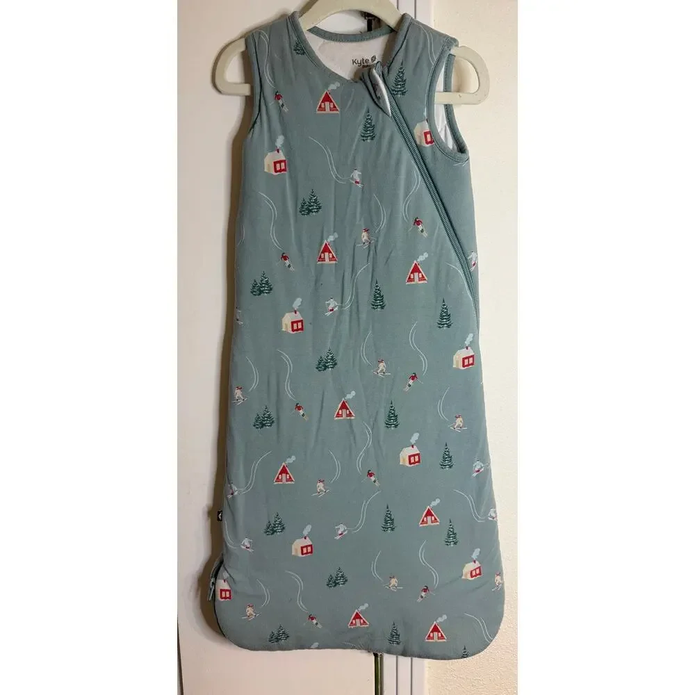 Kyte Baby The Original Sleep Bag Alpine Village Christmas Holiday small 2.5 tog